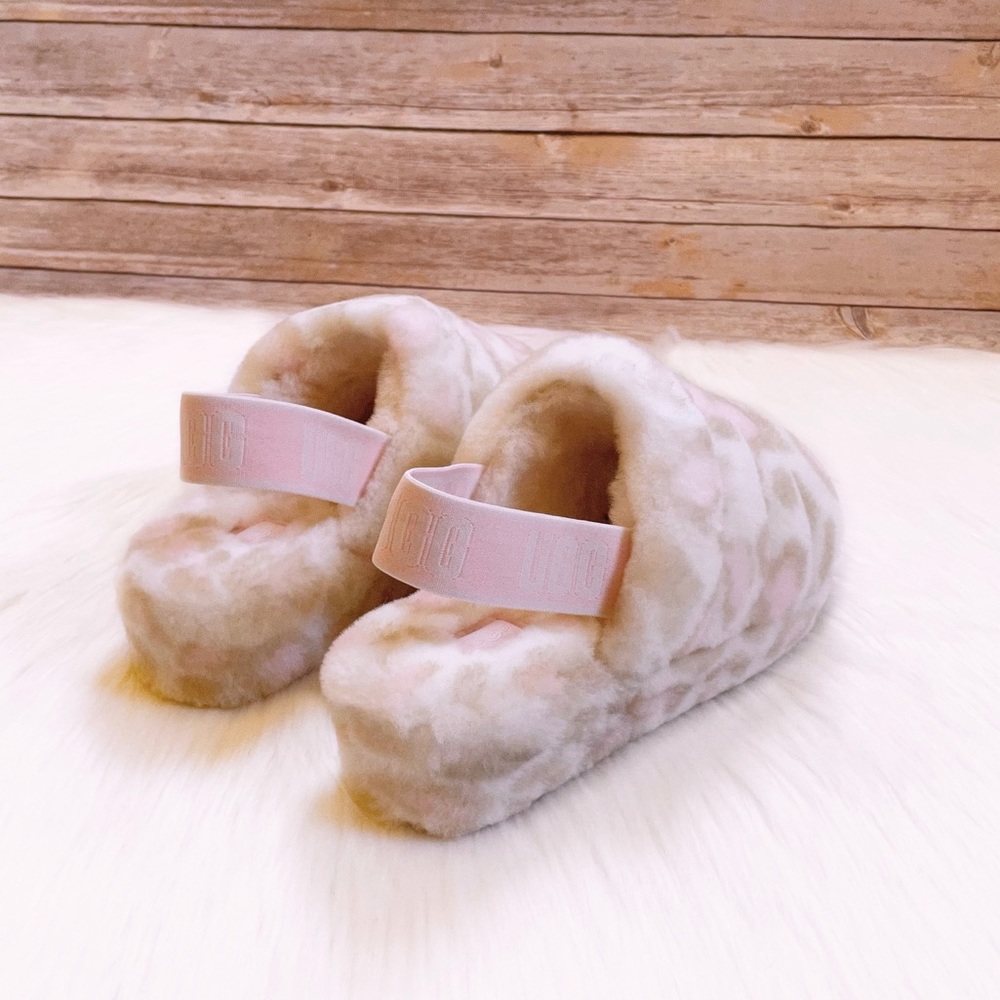UGG Women’s Fluff Yeah Slide Panther Print Sheepskin Slipper Sandals In White - Picture 2 of 7